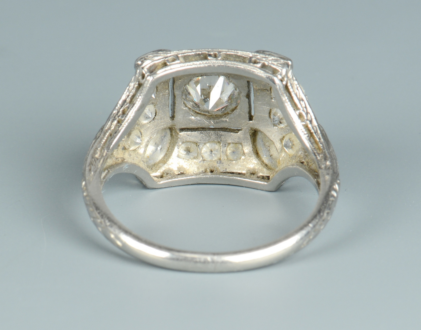 Lot 3088069: Art Deco Diamond Platinum Ring