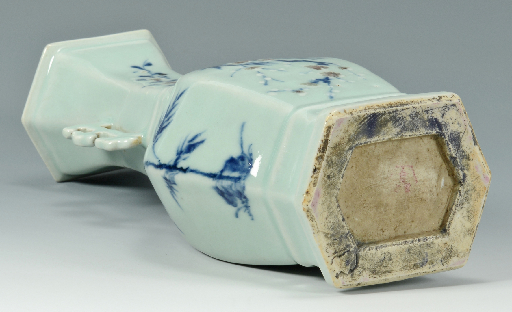 Lot 3088092: Chinese Republic Period Vase