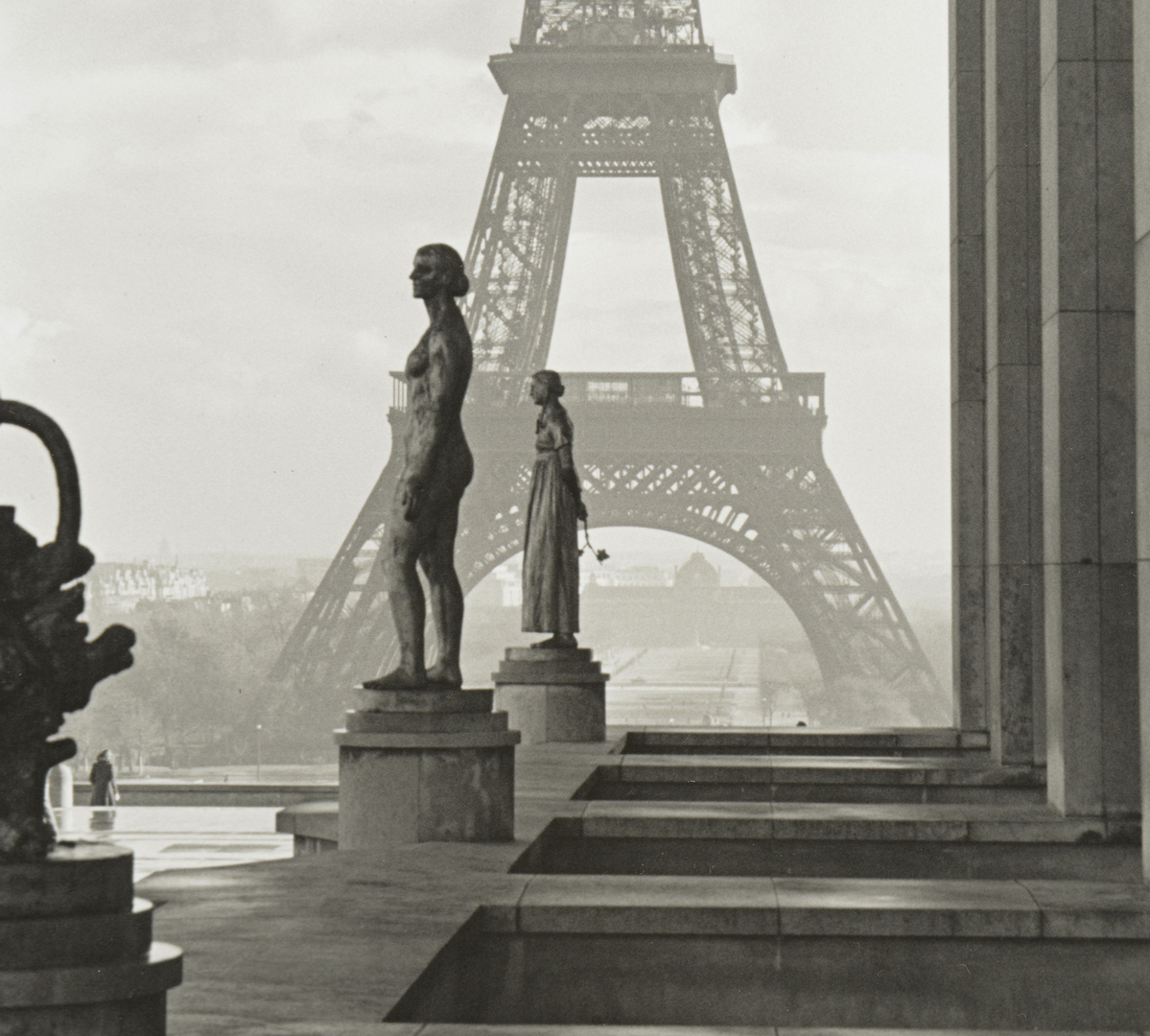 Lot 3088153: Ed Clark Photograph, Eiffel Tower