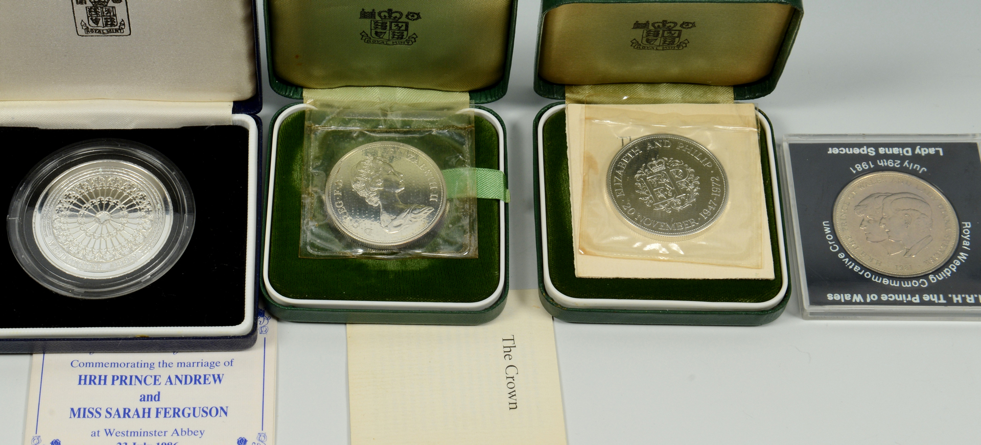 Lot 3088303: Grouping of UK Commemorative Coins & Medals