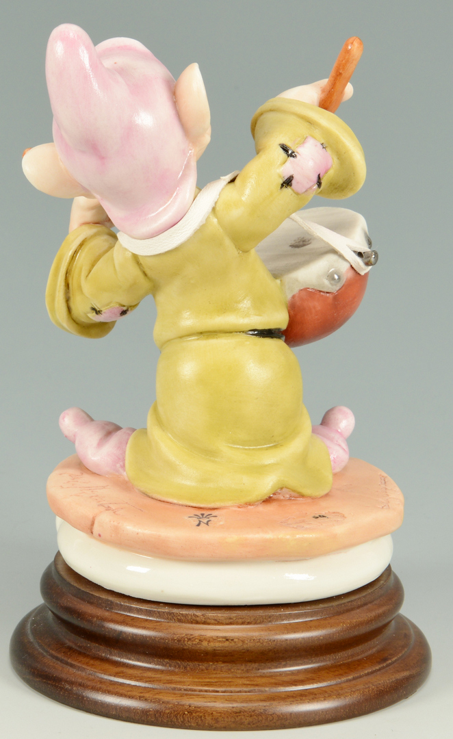 Lot 3088305: Capodimonte Snow White & the 7 Dwarfs Figures Set