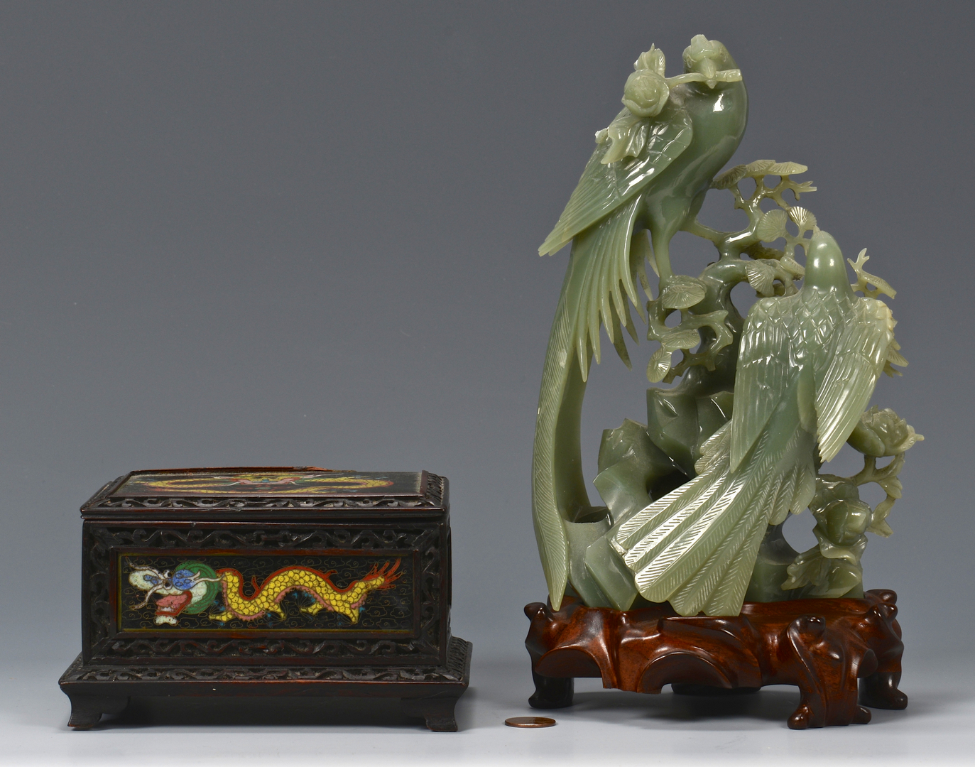 Lot 17: Jade Bird Group & Dragon Box