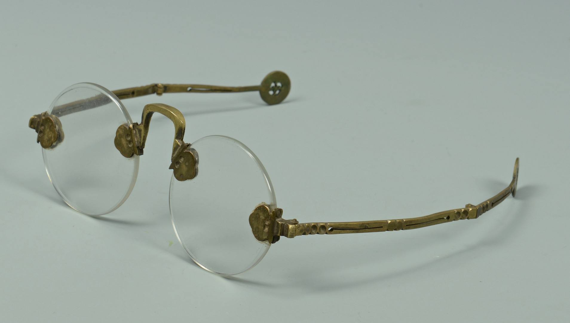 Lot 1: Chinese Qing Official's Winter Hat w/ Spectacles