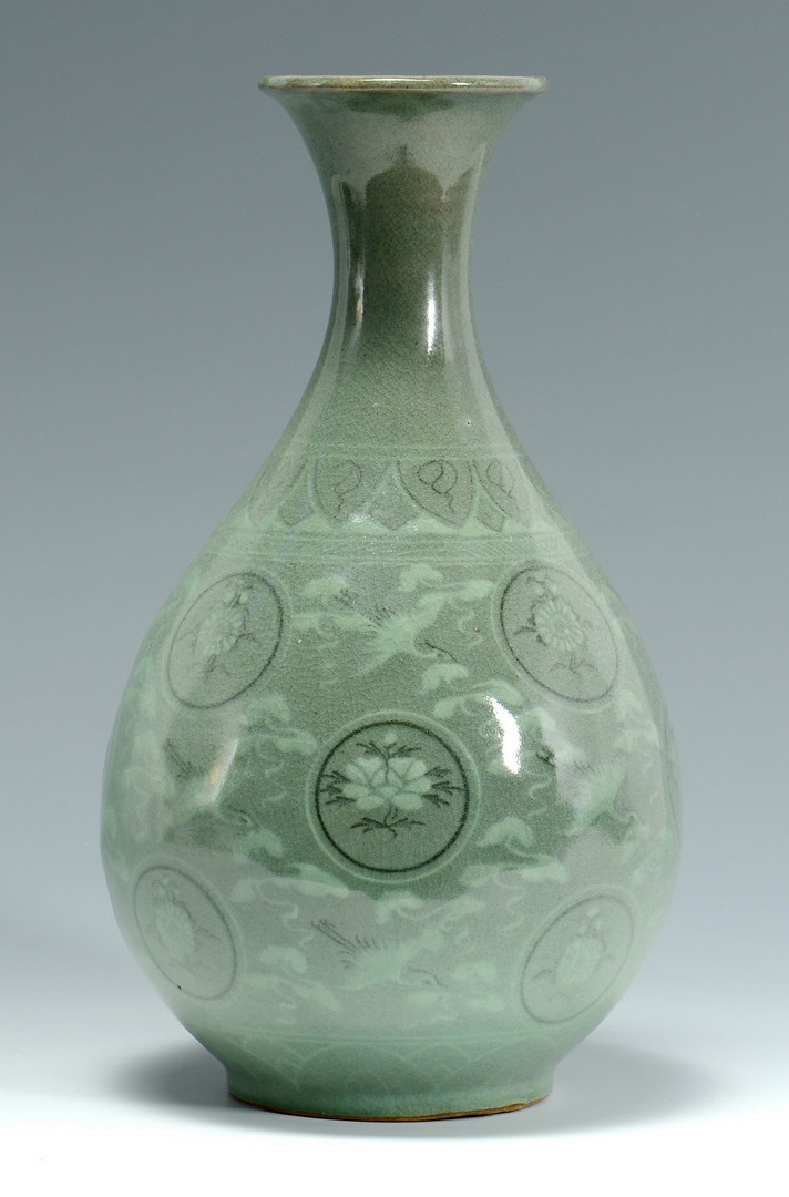 Lot 567: Korean Celadon Glazed Vase