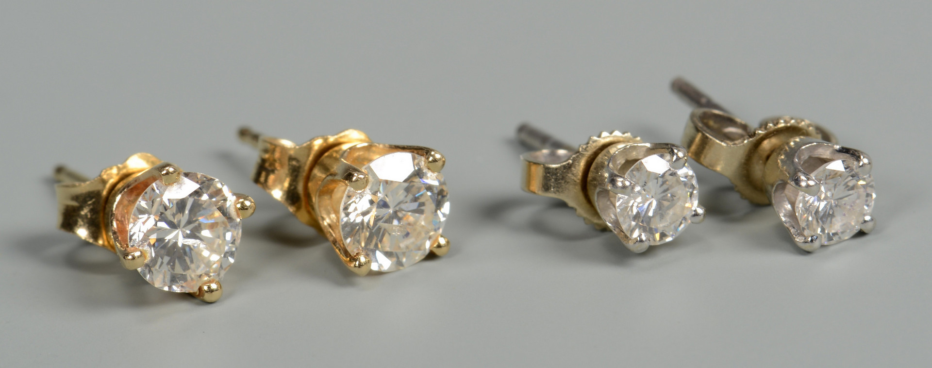 Lot 583: 2 Prs. Diamond Stud Earrings