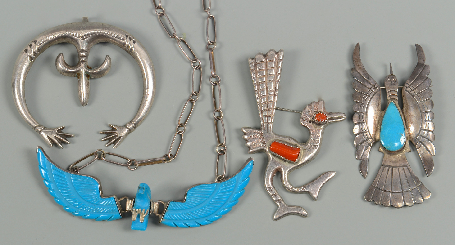 Lot 595: 8 Native American Jewelry Items