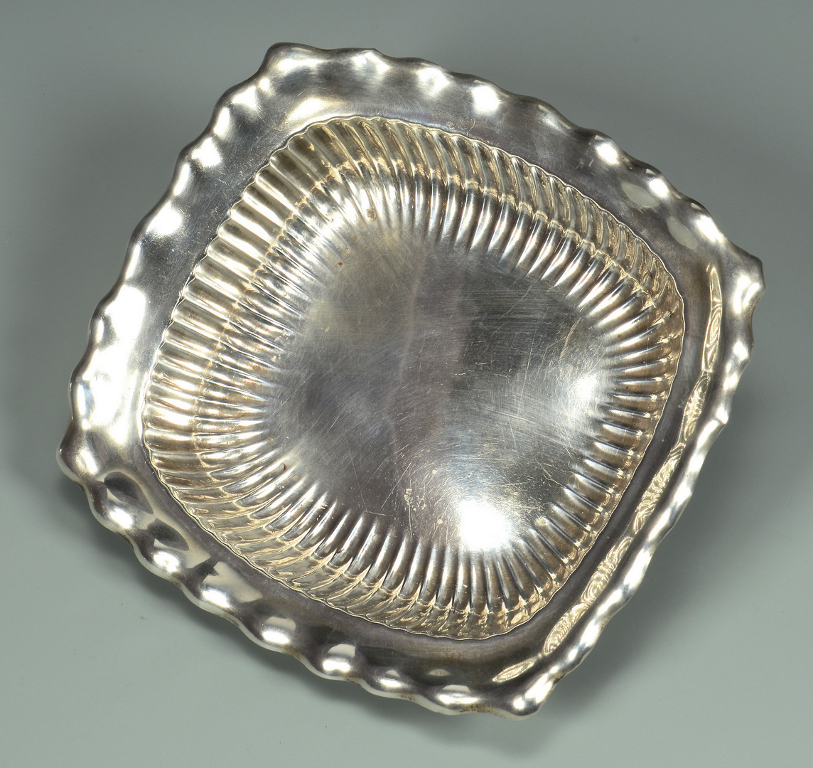 Lot 611: 3 Sterling Silver Serving Items