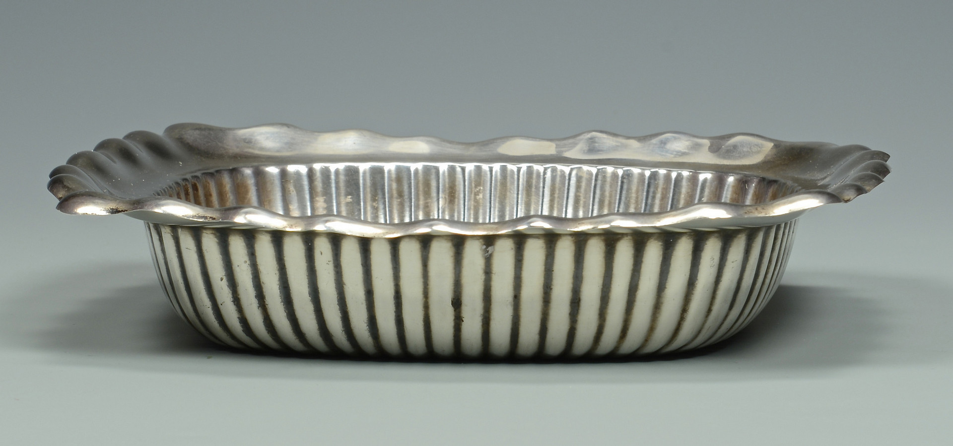 Lot 611: 3 Sterling Silver Serving Items