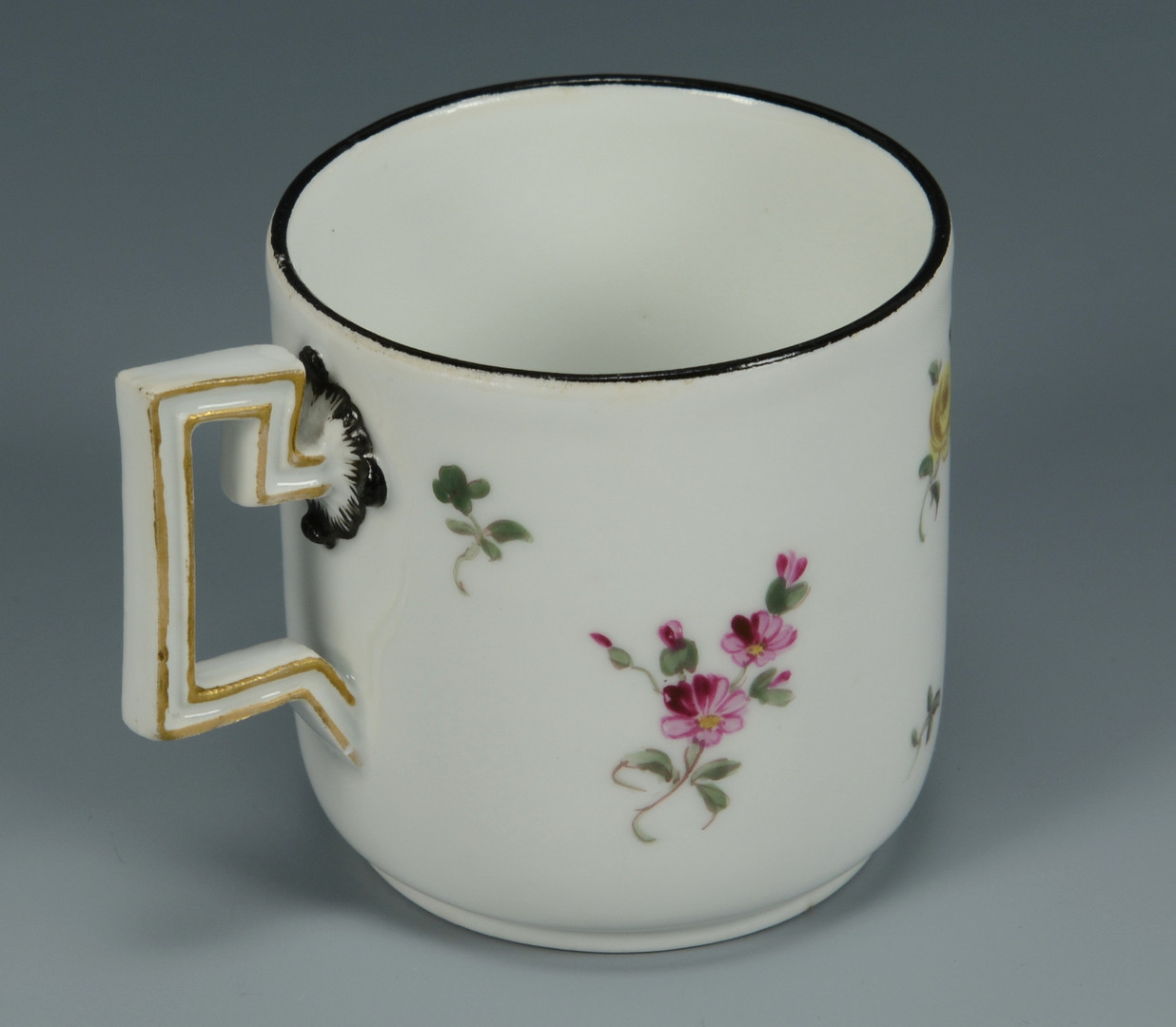 Lot 616: 5 Pieces Continental Porcelain