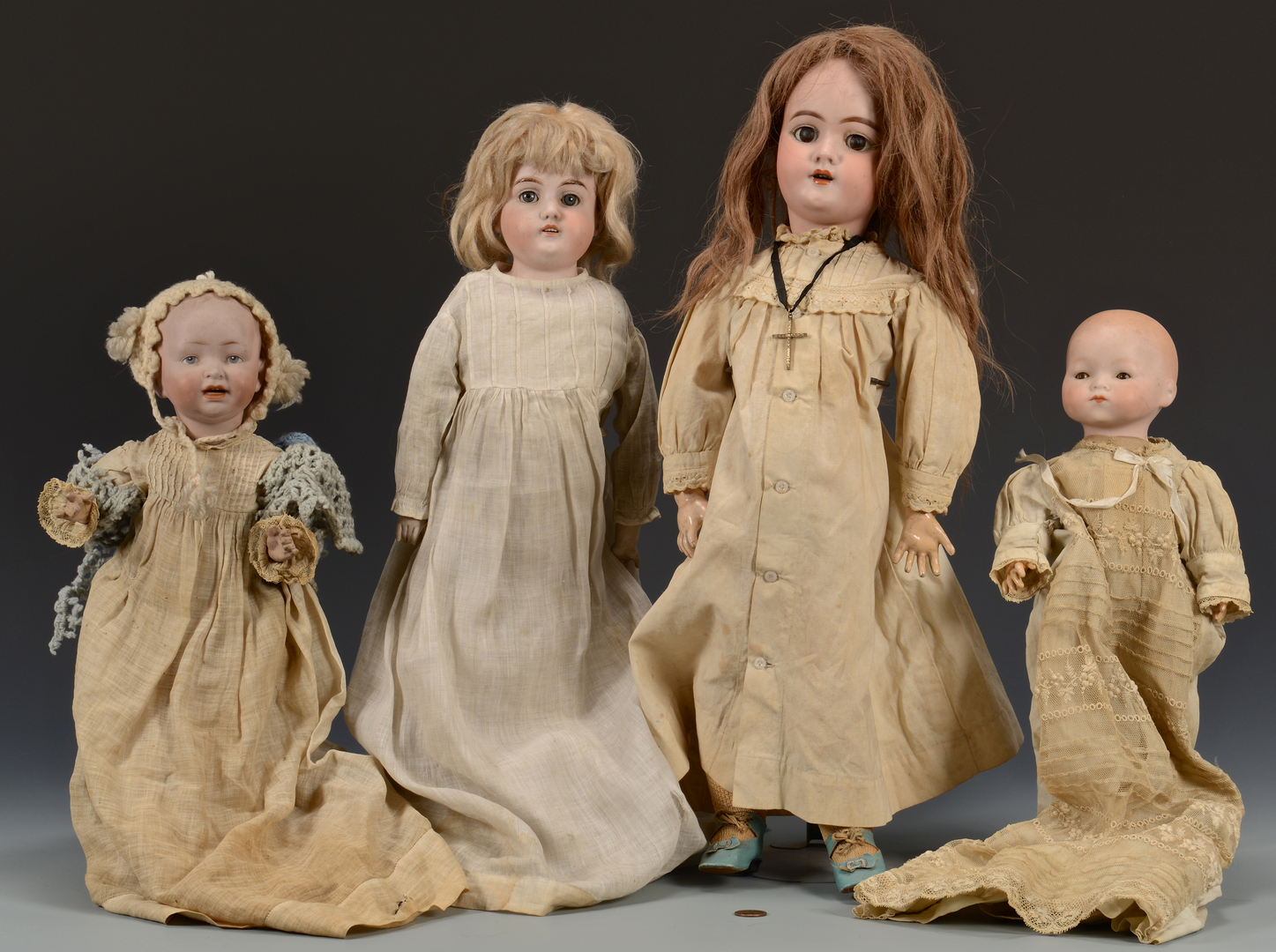 Lot 633: 4 German Dolls incl. 2 Baby Dolls
