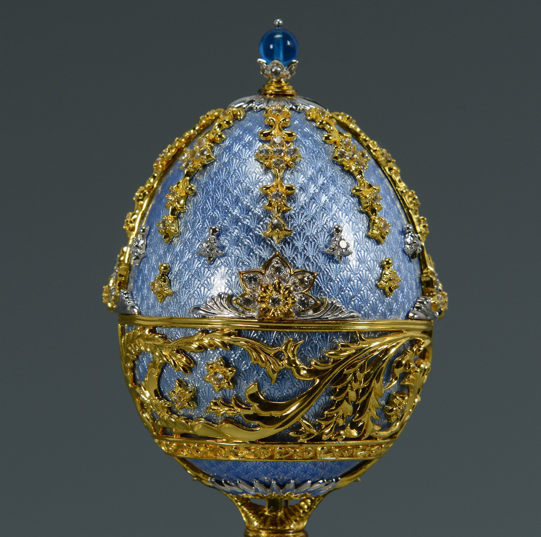 Lot 795: Franklin Mint Faberge Egg
