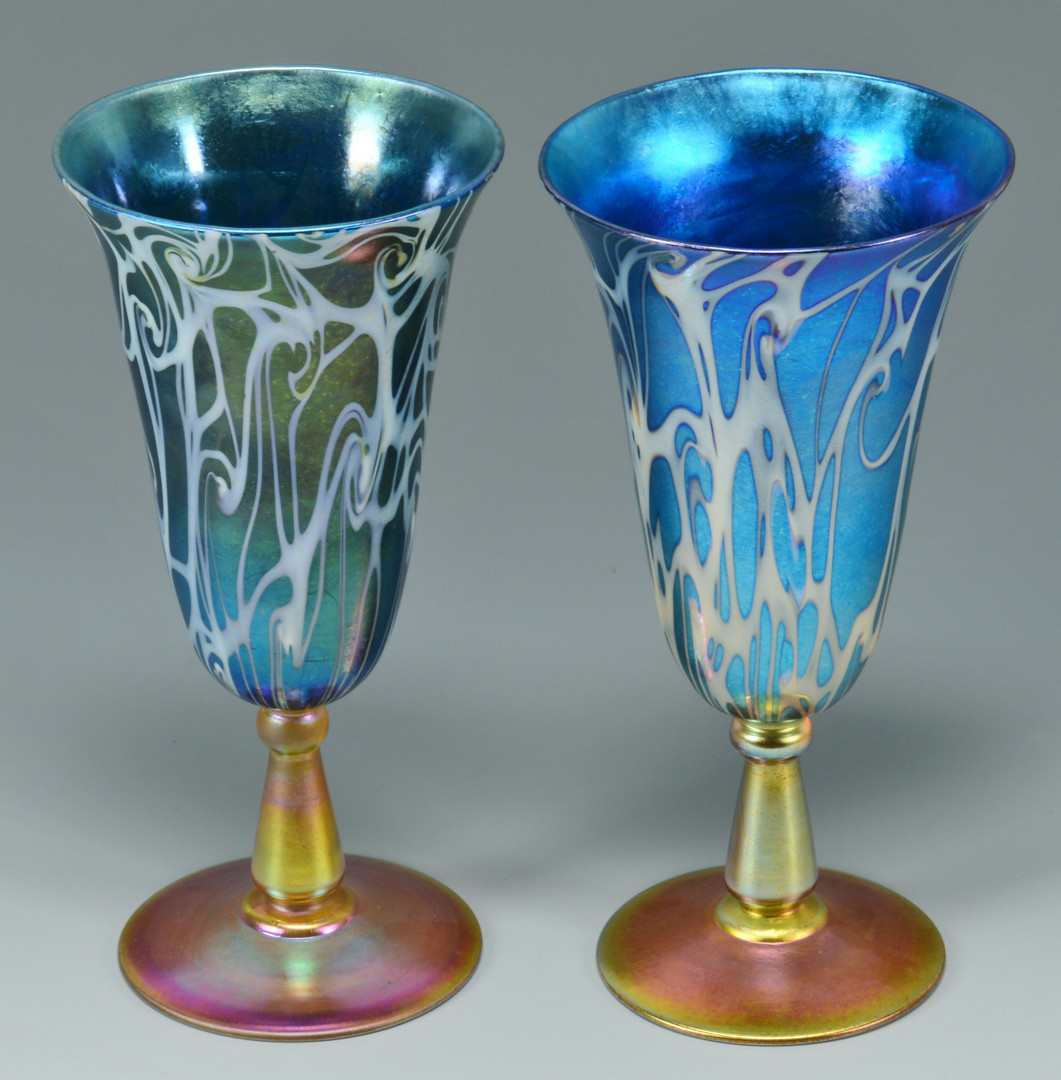 Lot 117: Pair Durand King Tut glass goblets