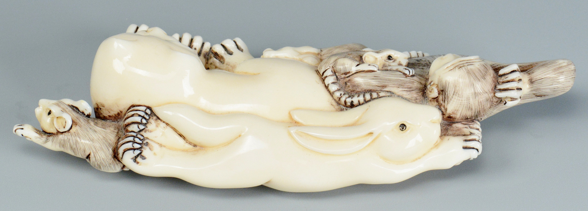Lot 250: 3 Carved Japanese ivory Netsukes