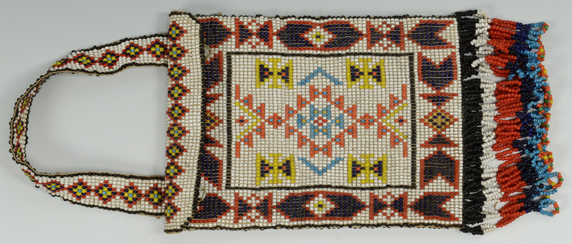 Lot 322: Grouping Plains Indian Beaded Items