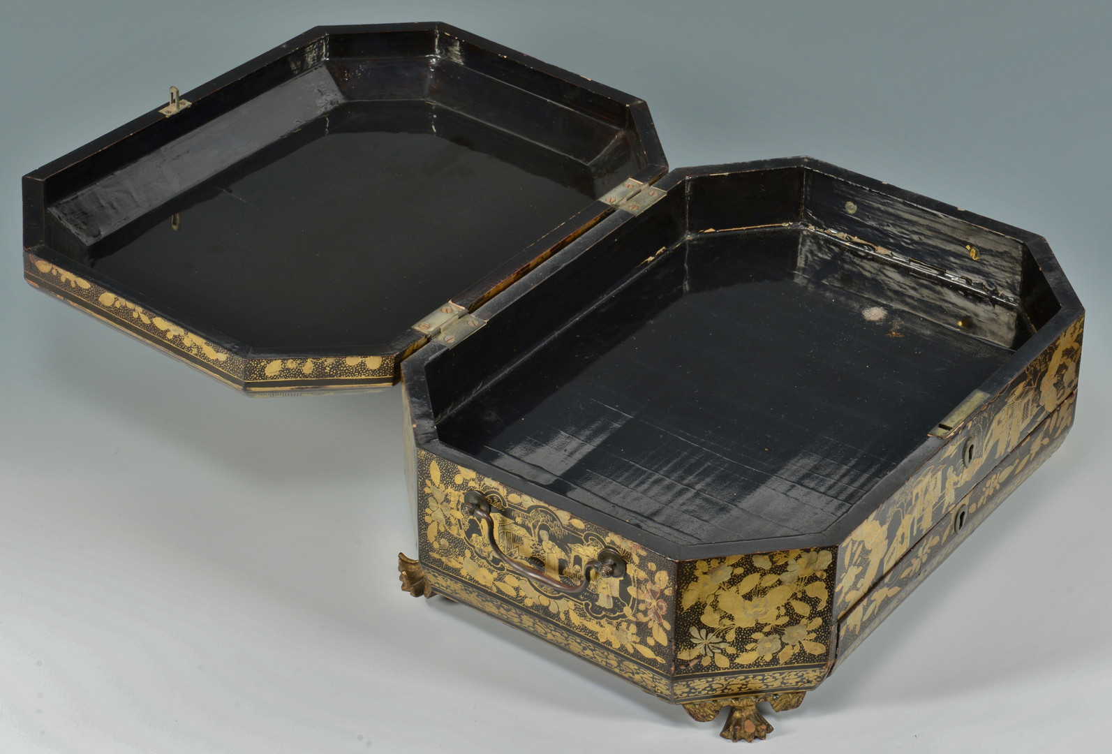 Lot 473: Gilt Lacquer Chinoiserie Sewing Box with Contents
