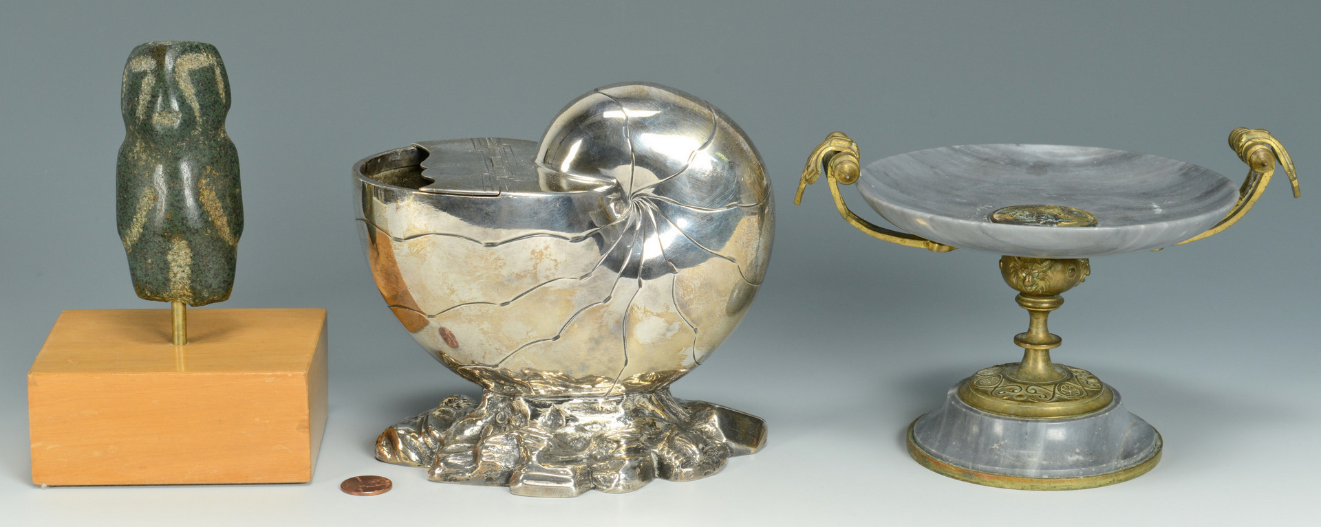 Lot 533: 3 Decorative Items: Shell, compote & sculpture