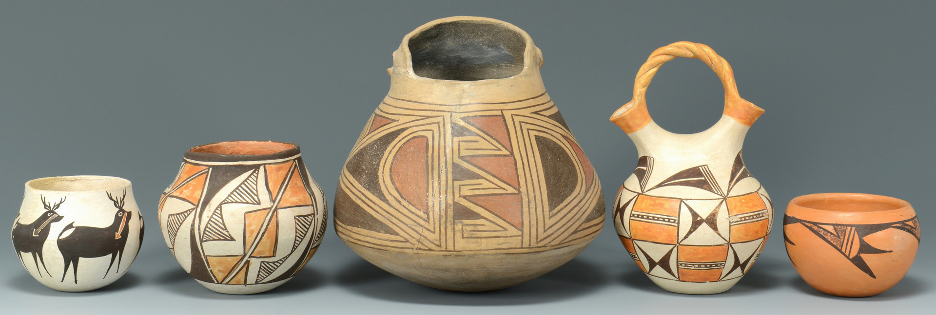 Lot 615: 5 Pueblo Pottery Items
