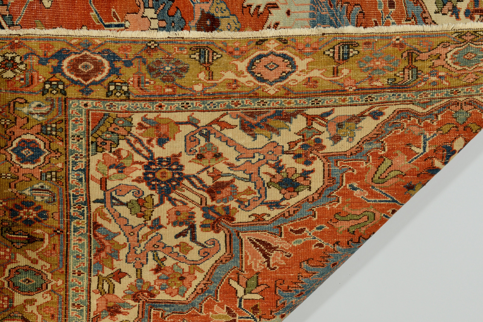 Lot 817: Persian Heriz Carpet, 12.6 x 8.3