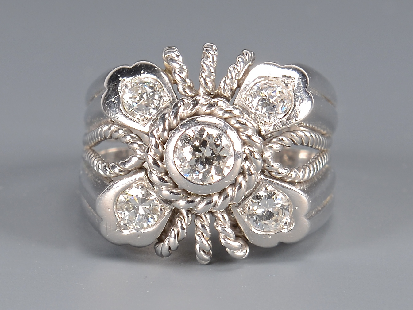 Lot 101: 14k Diamond Fashion Ring