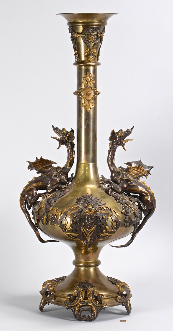 Lot 16: Bronze Dragon Vase, Aesthetic Influence