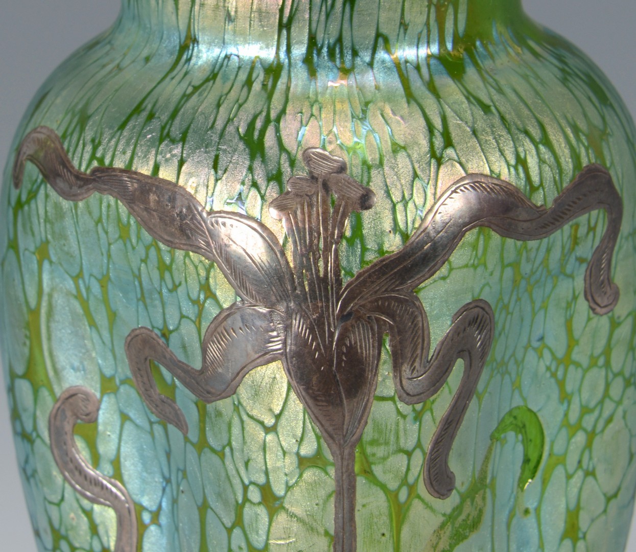 Lot 211: 2 Art Glass Vases, attrib. Loetz