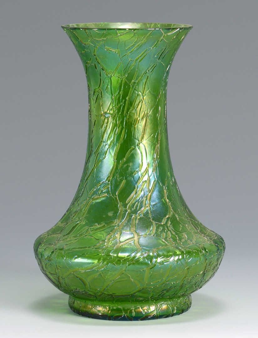 Lot 211: 2 Art Glass Vases, attrib. Loetz