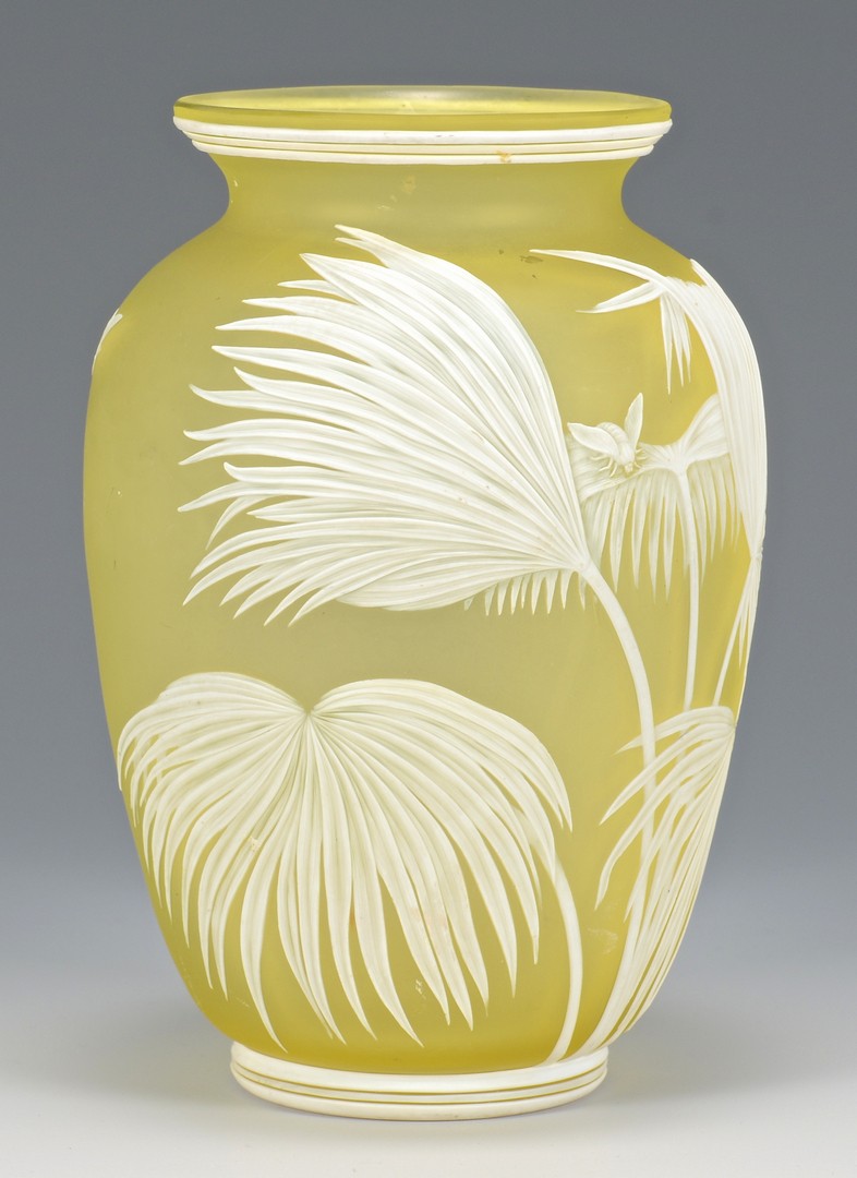Lot 212: Thomas Webb Cameo Art Glass Vase