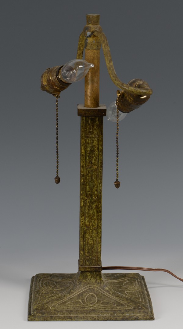 Lot 335: Arts & Crafts Table Lamp, poss. Handel