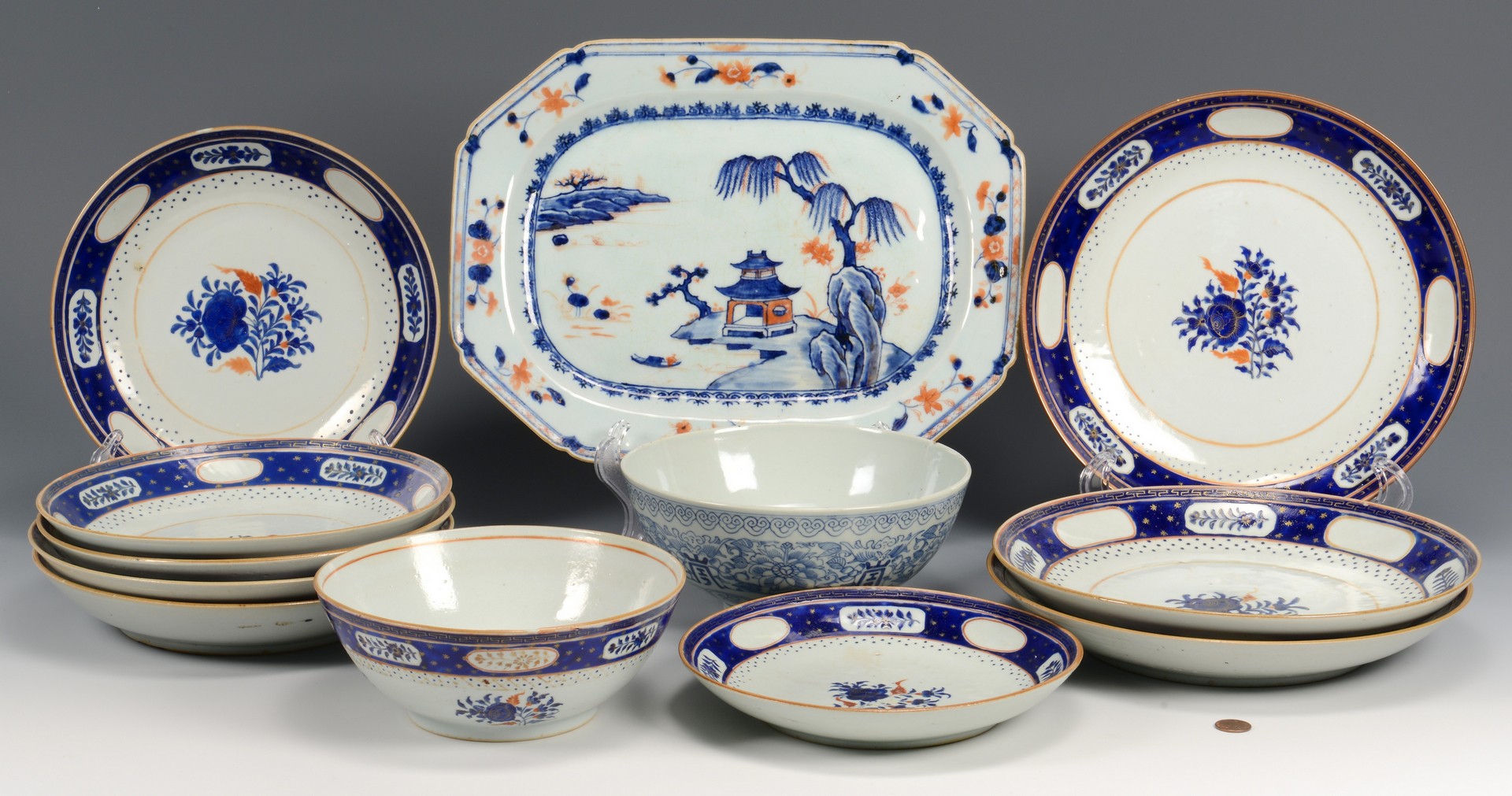 Lot 350: 12 Porcelain Asian Export Items