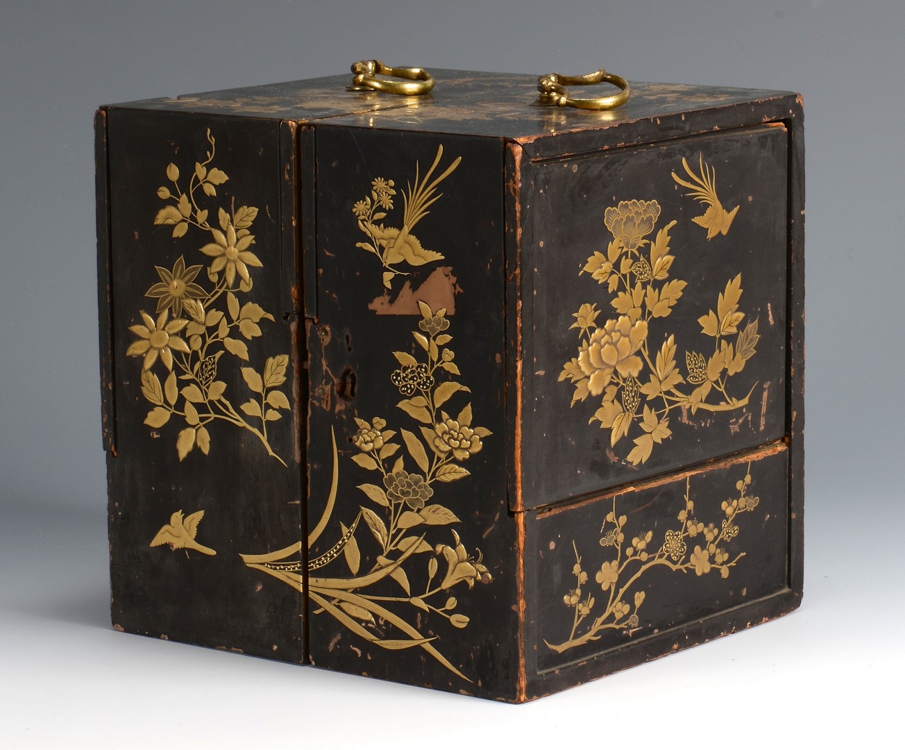 Lot 365: Japanese Lacquered Box with Vase