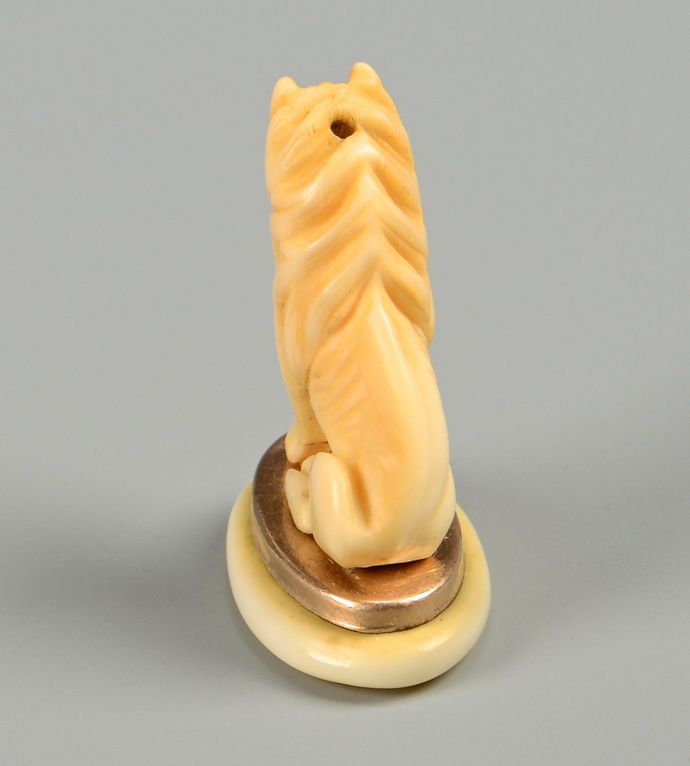 Lot 375: 2 Carved Ivory Figures