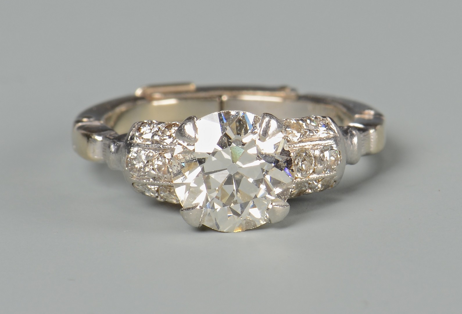 Lot 397: 1.35 carat old mine cut diamond ring