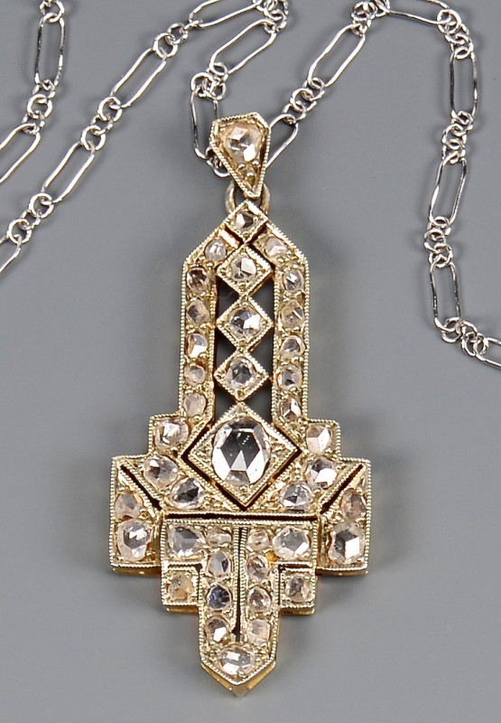 Lot 403: Art Deco plat/18k Diamond Pendant