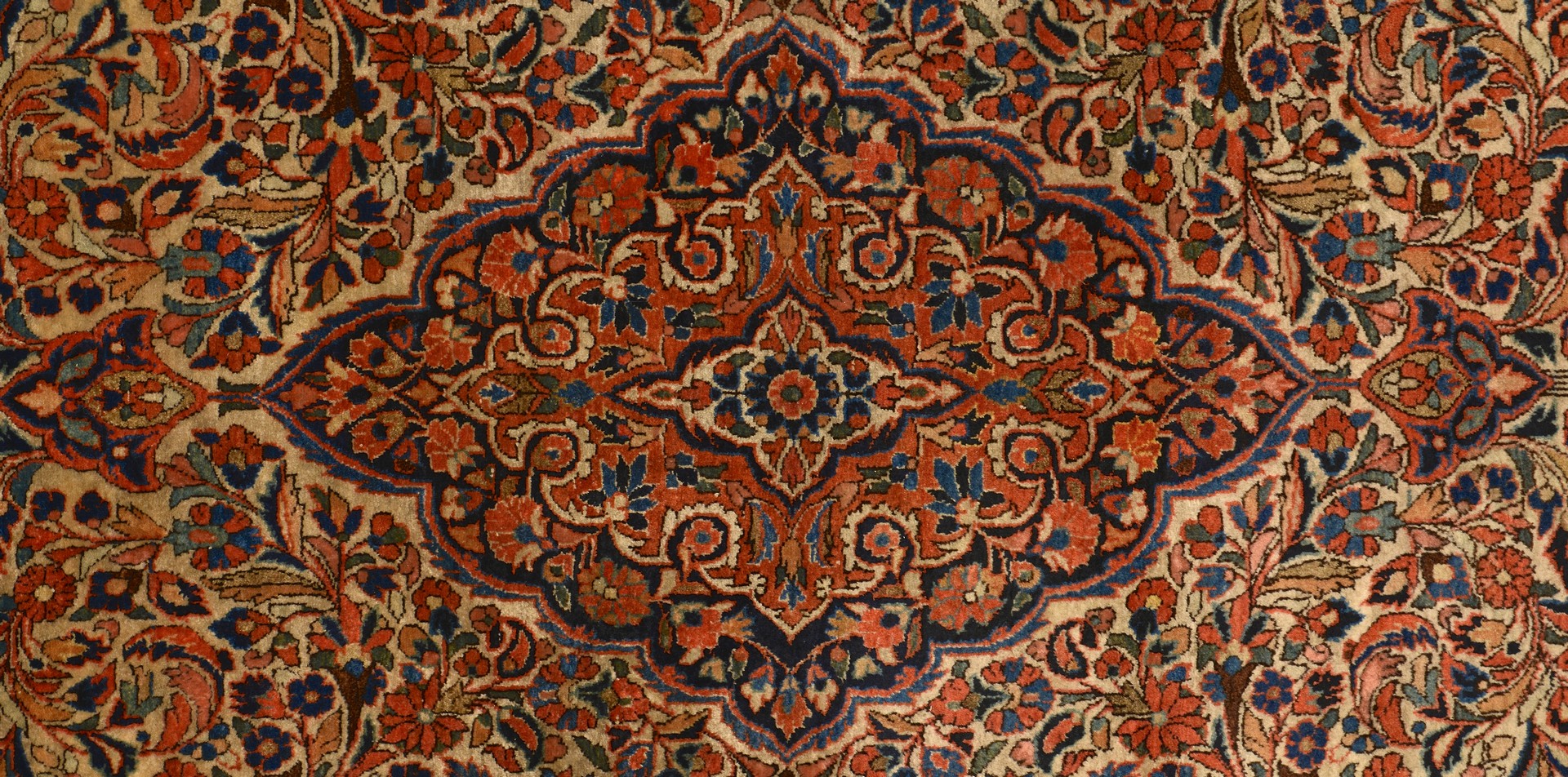 Lot 497: Persian Kashan area rug