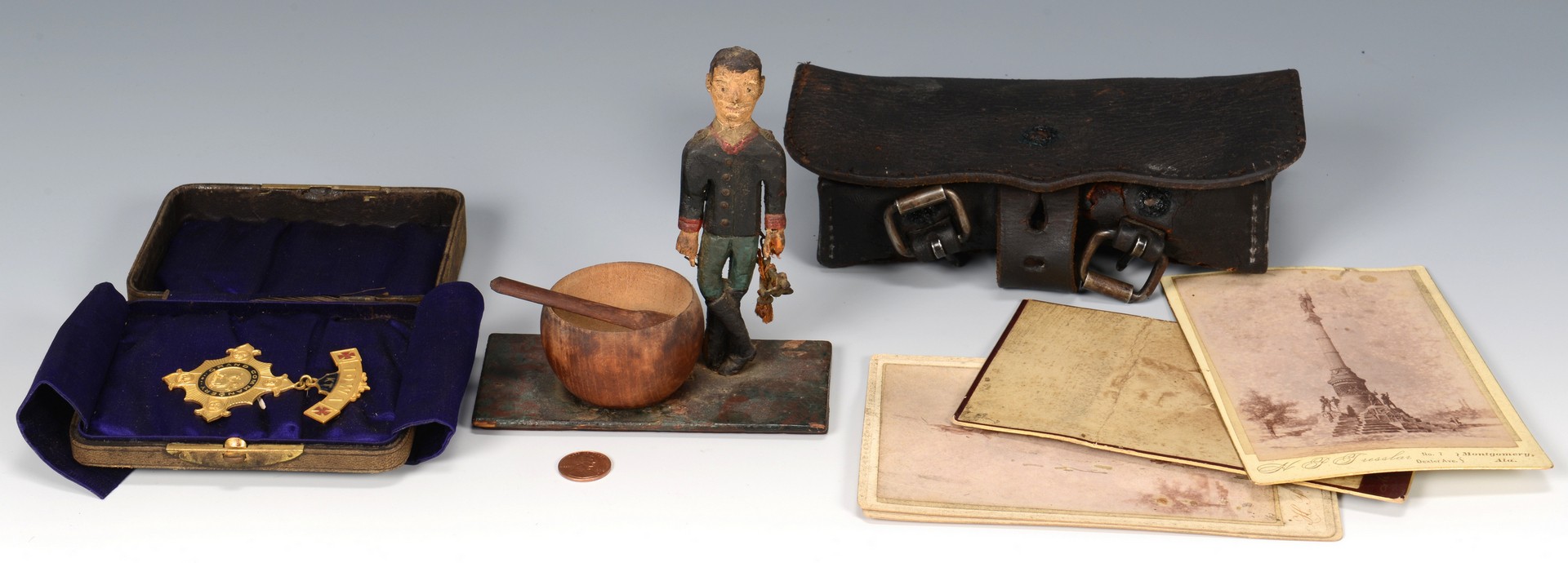 Lot 570: Grouping of Civil War related items