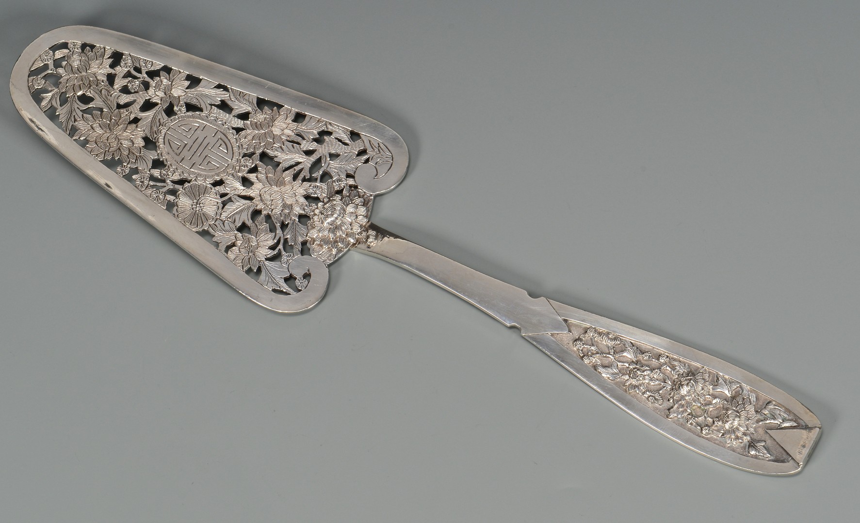 Lot 5: Chinese Export Silver Pastry Server