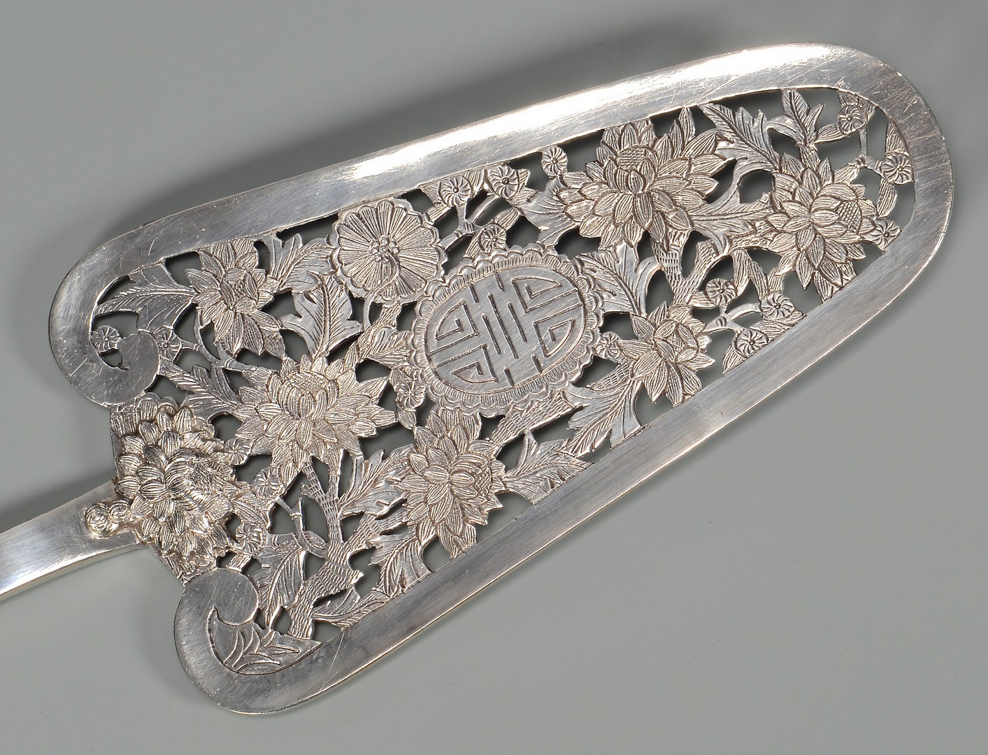 Lot 5: Chinese Export Silver Pastry Server