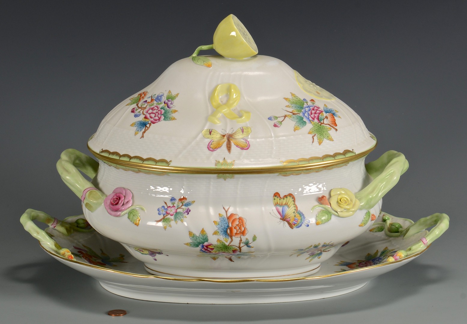 Lot 617: Herend Soup Tureen