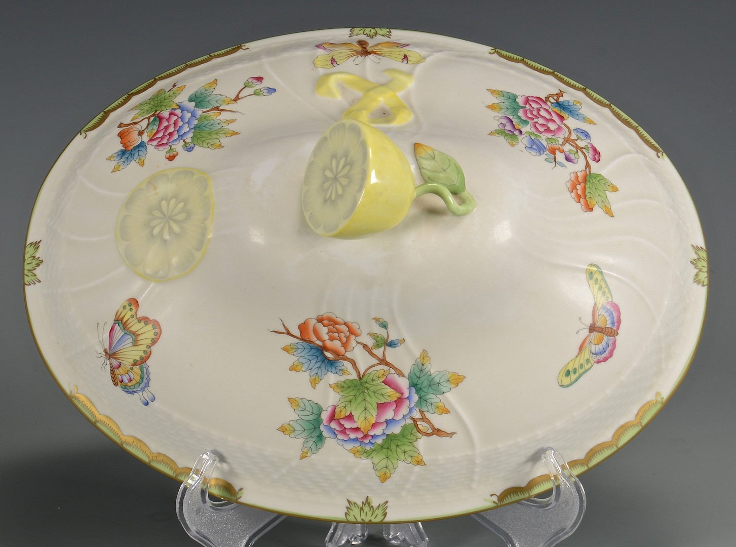 Lot 617: Herend Soup Tureen