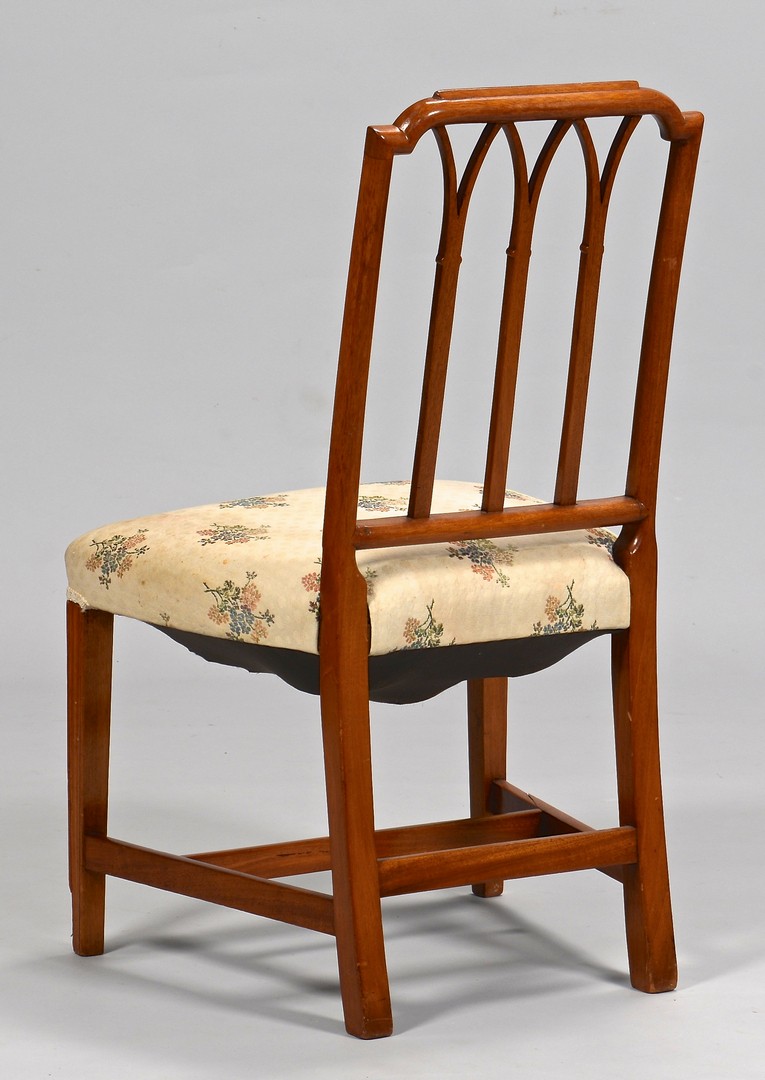 Lot 630: Six American Federal Style Dining Chairs