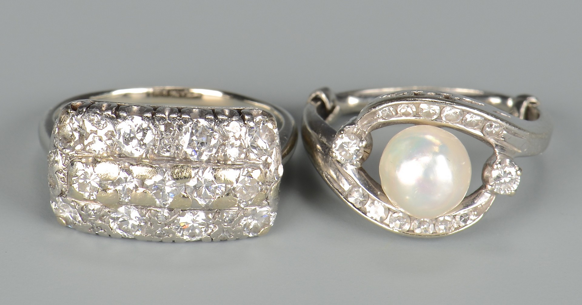 Lot 662: Two 14k Vintage Diamond Rings