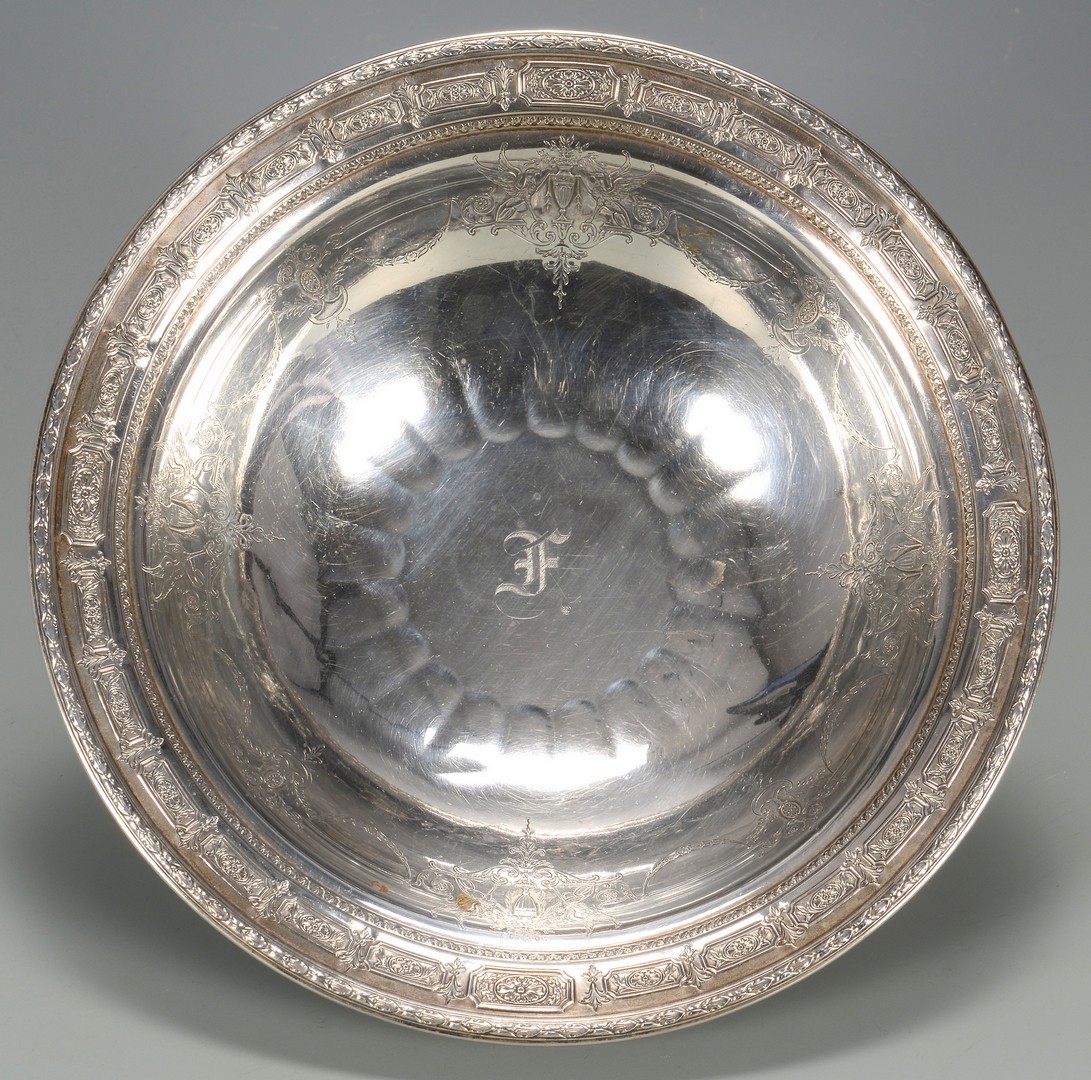 Lot 680: Towle Sterling Neoclassical Bowl