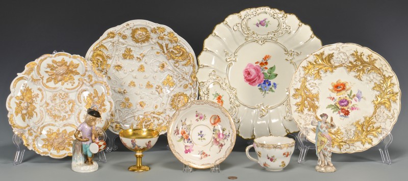 Lot 765: Grouping of 8 Porcelain Items