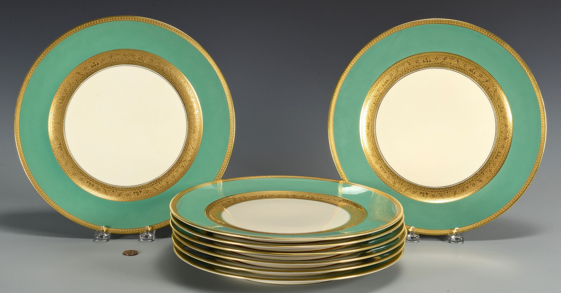 Lot 768: 8 Rosenthal Green, Gilt Dinner Plates