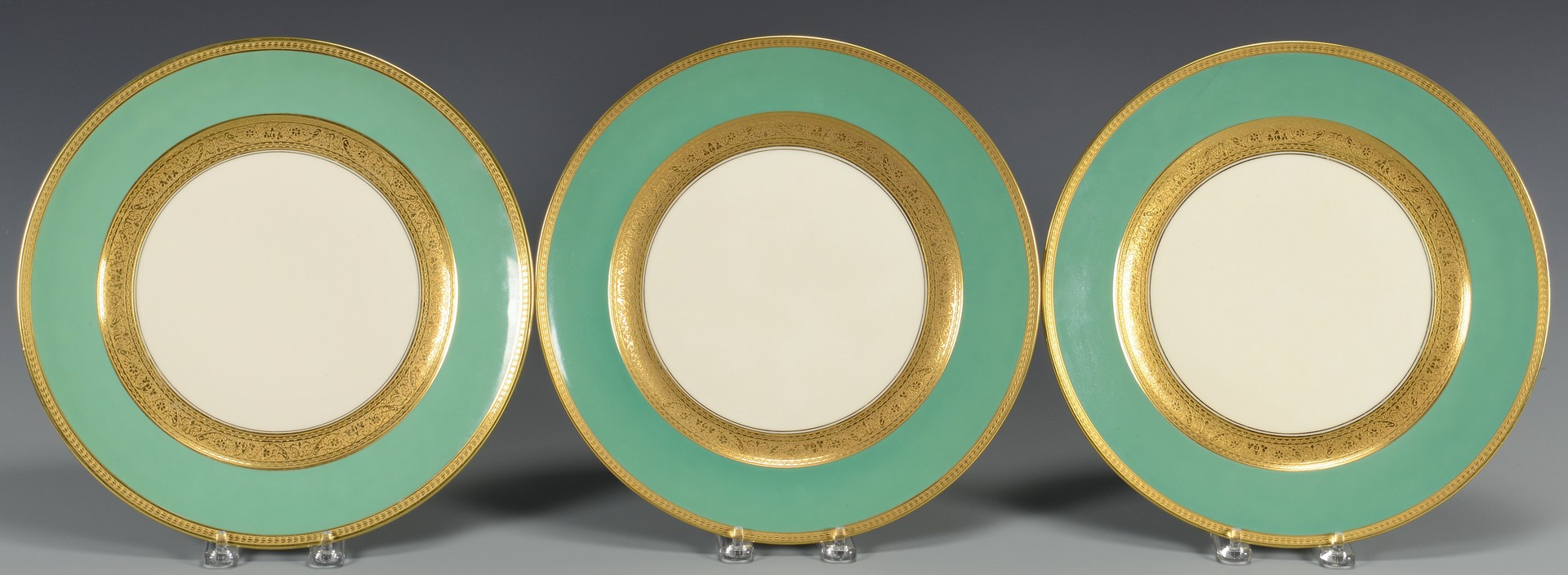 Lot 768: 8 Rosenthal Green, Gilt Dinner Plates