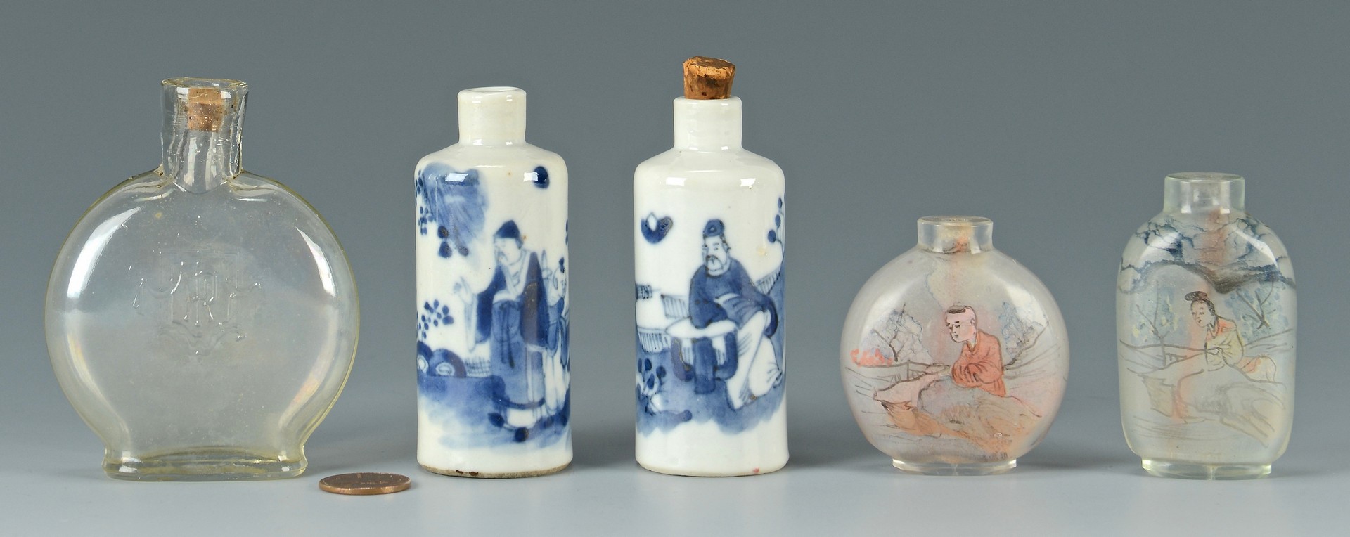 Lot 783: 4 Chinese Snuff Bottles + 1 other