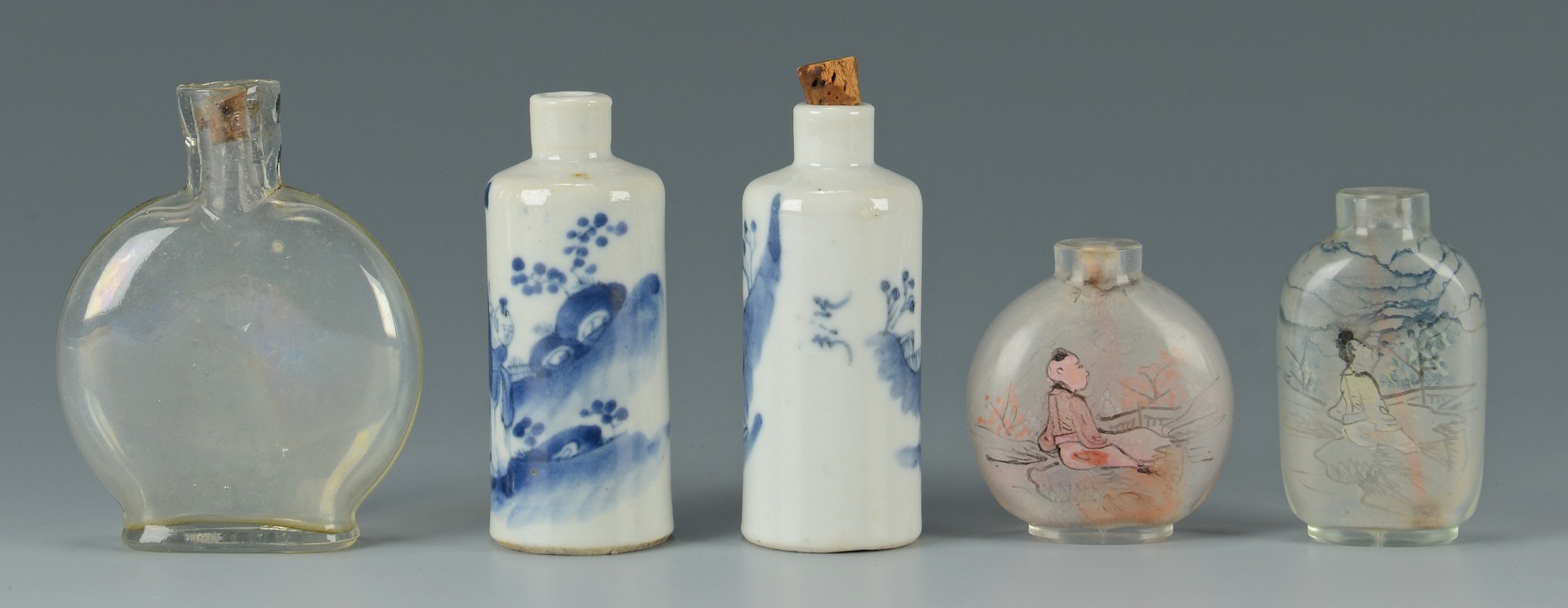 Lot 783: 4 Chinese Snuff Bottles + 1 other