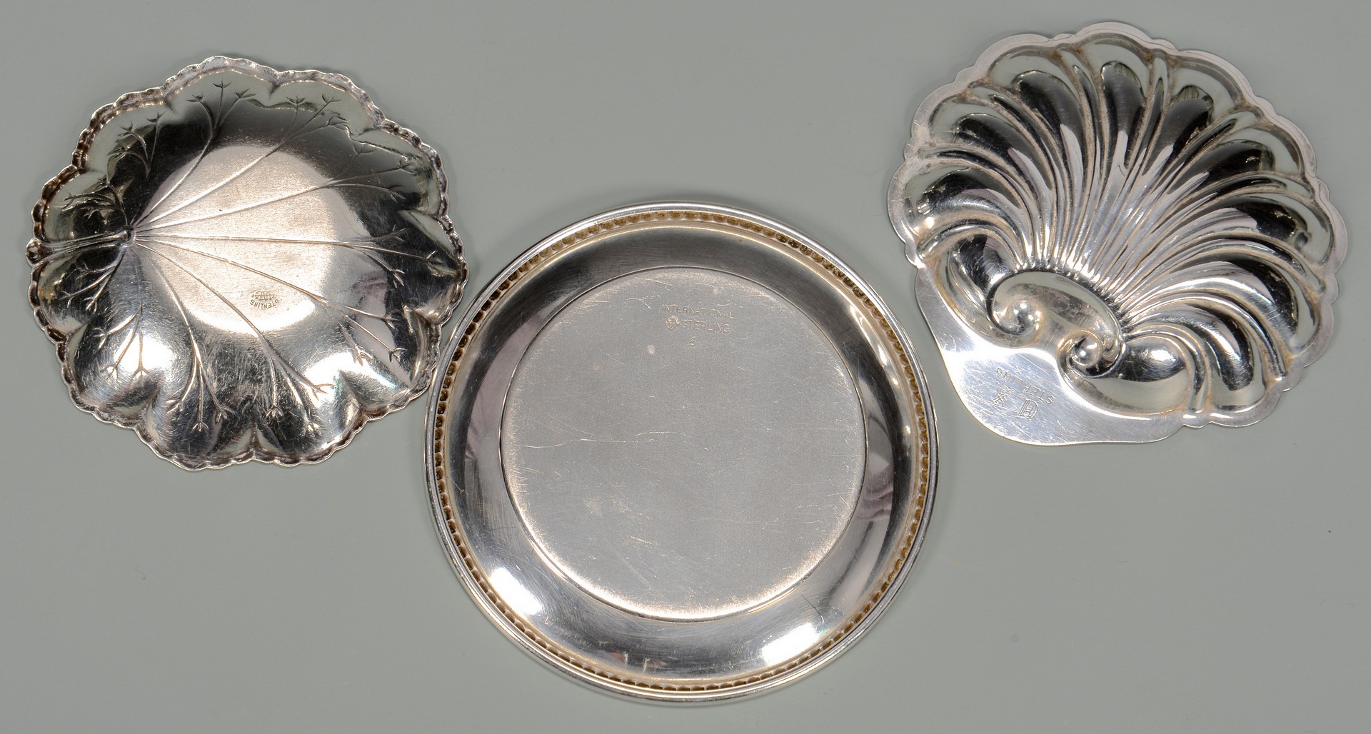 Lot 814: 15 Sterling Silver Table Items