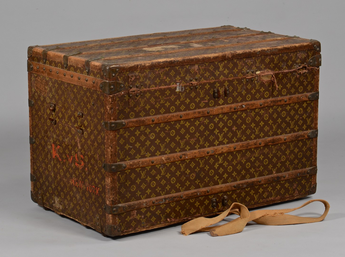 Lot 839: Early 20th c. Louis Vuitton Steamer Trunk