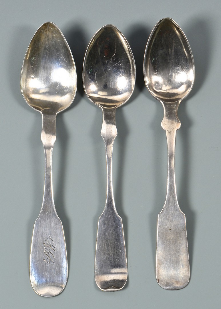 Lot 135: 16 Nashville Coin Silver Spoons